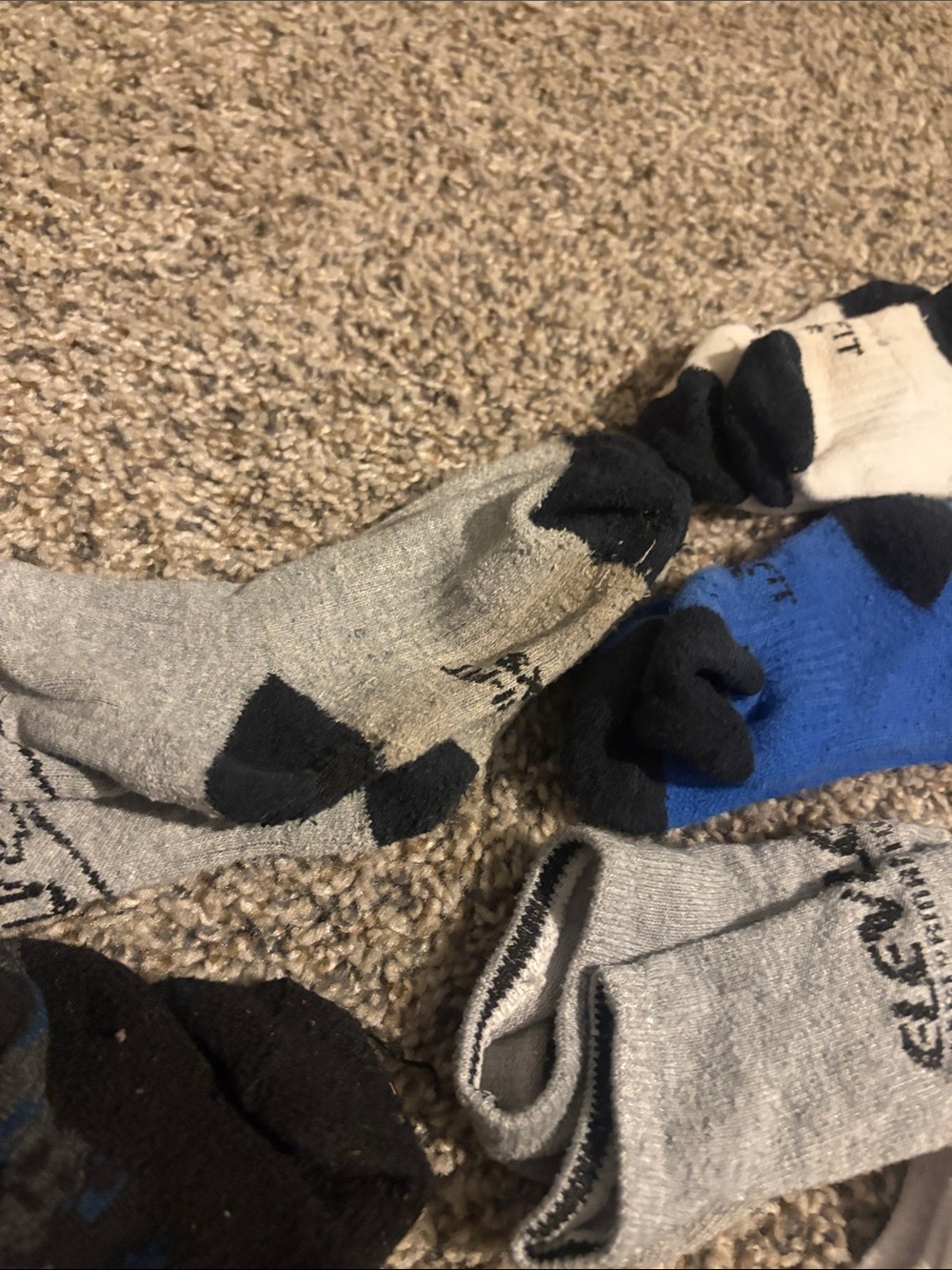 Kids sock lot - 22 pair- Nike and other brands - Picture 8 of 8